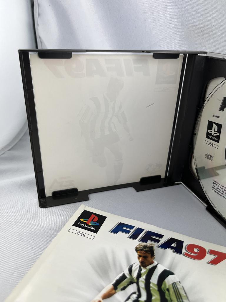 FIFA 97 Playstation 1:008