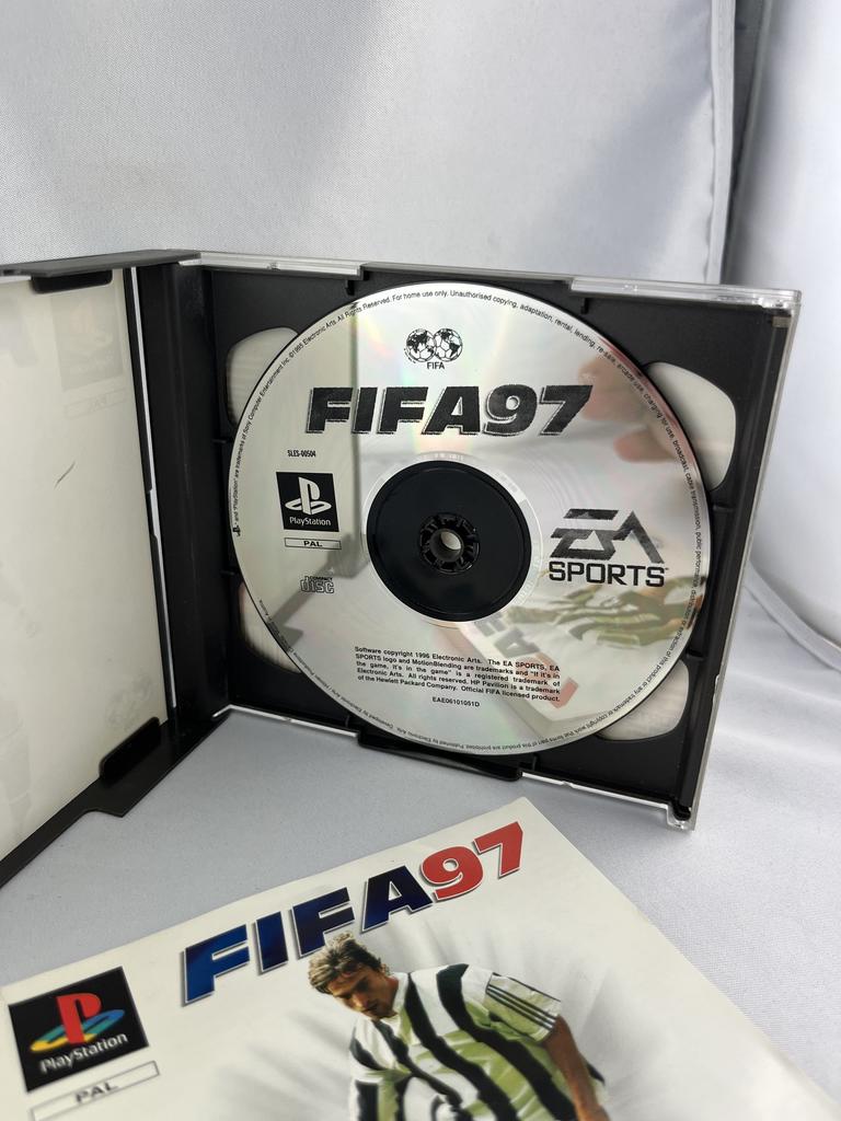 FIFA 97 Playstation 1:009