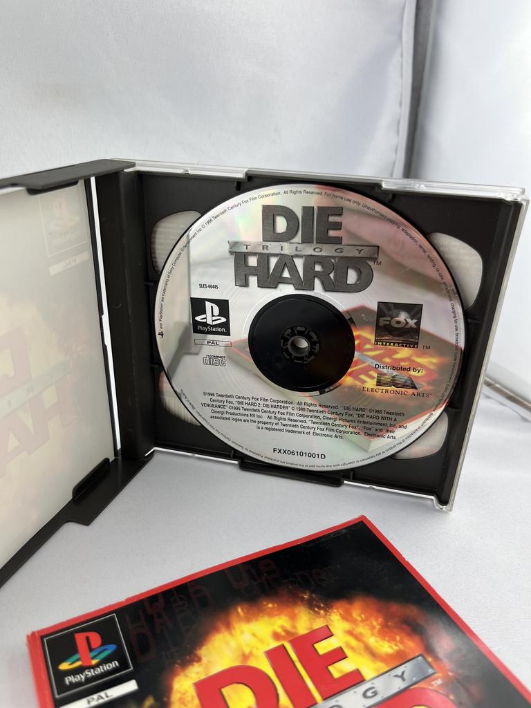 Die Hard Trilogy:009
