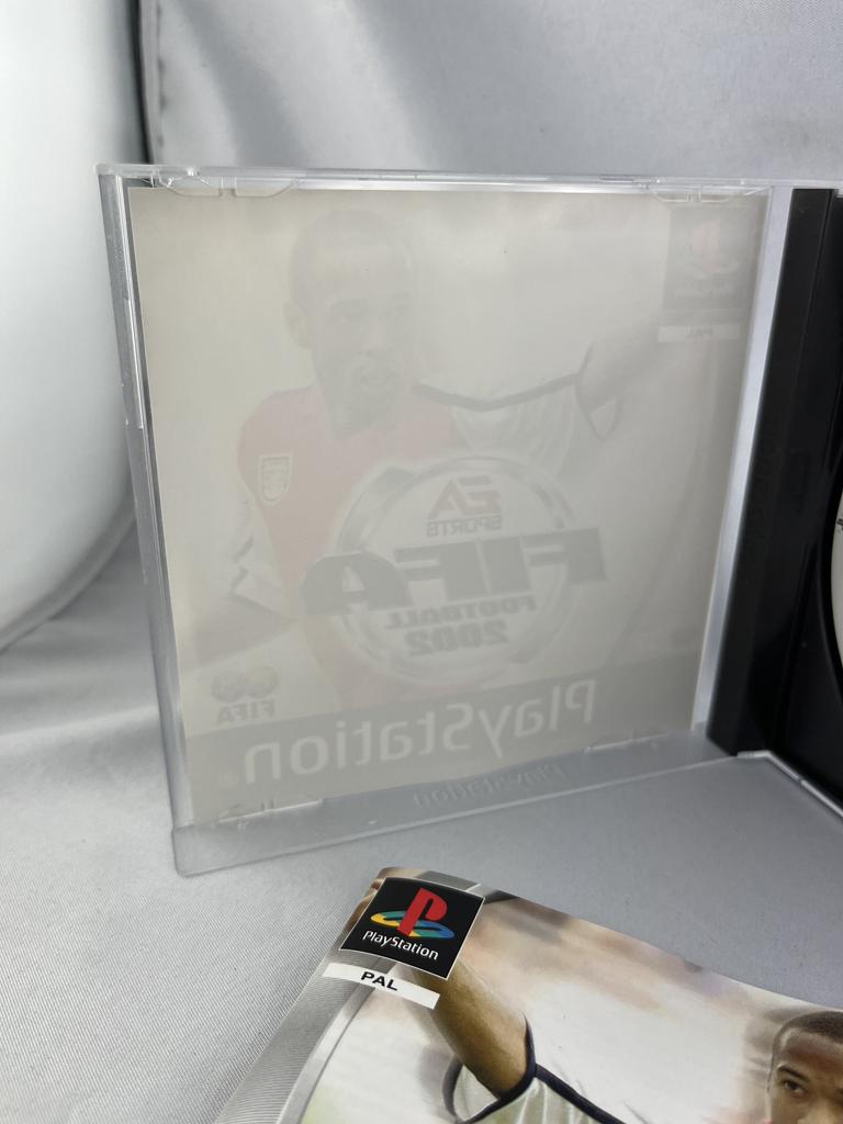 FIFA Football 2002 Playstation 1:008