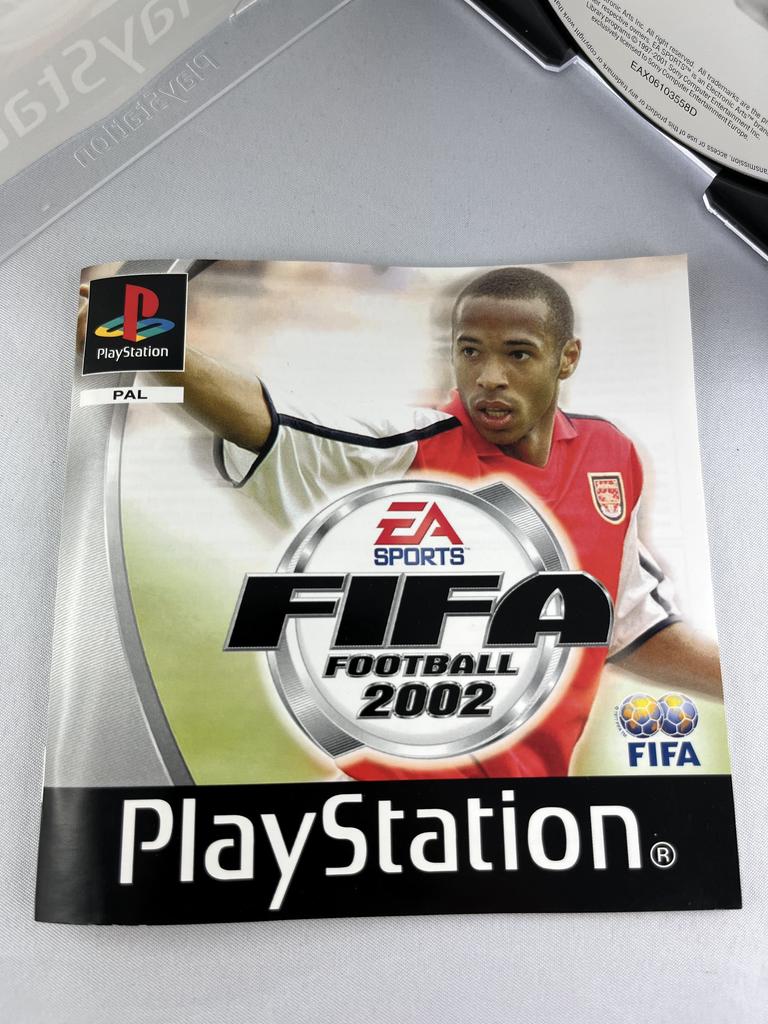 FIFA Football 2002 Playstation 1:010