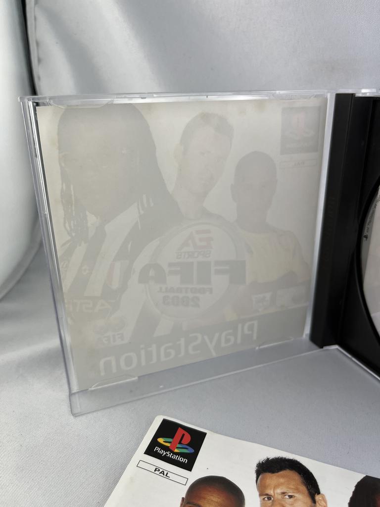 FIFA Football 2003 Playstation 1:008