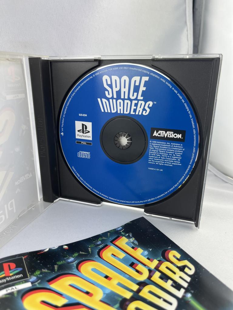 Space Invaders Playstation 1:009