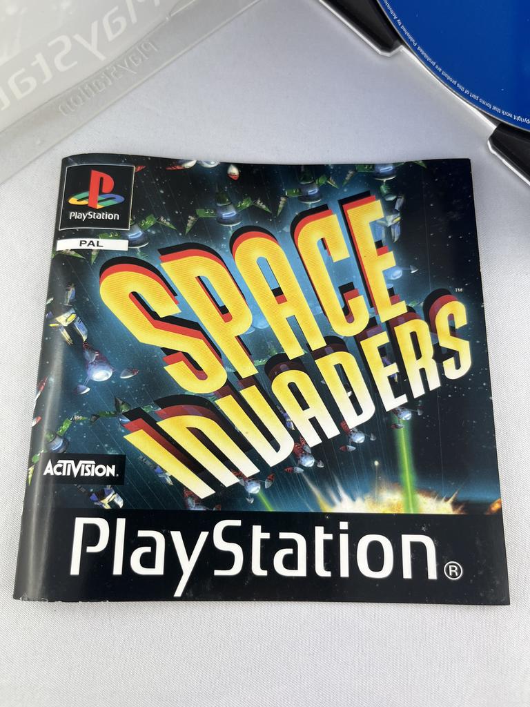 Space Invaders Playstation 1:010